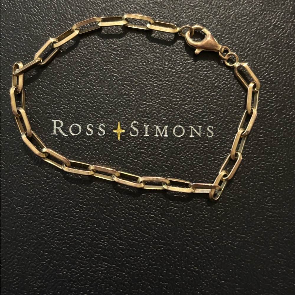 Ross Simon’s paperclip bracelet